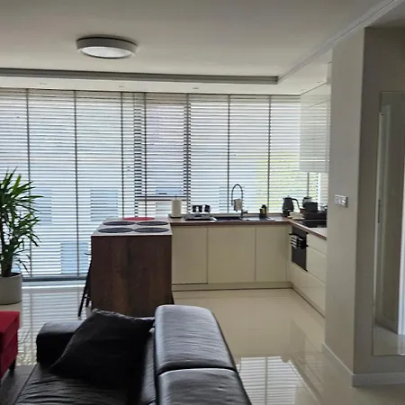 Apartman Your Unia Art *