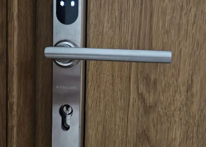 Apartment Your Unia Art